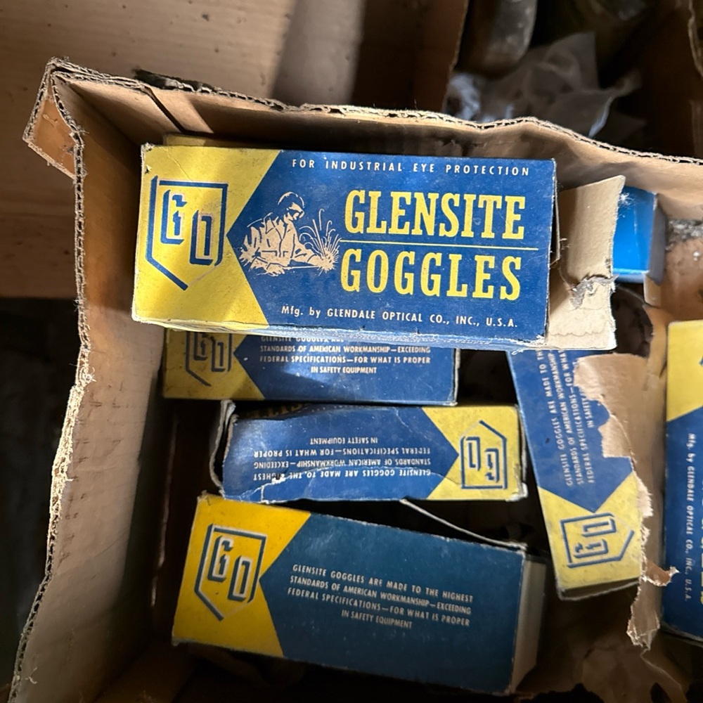 Glensite Goggles with Blue and Yellow Packaging